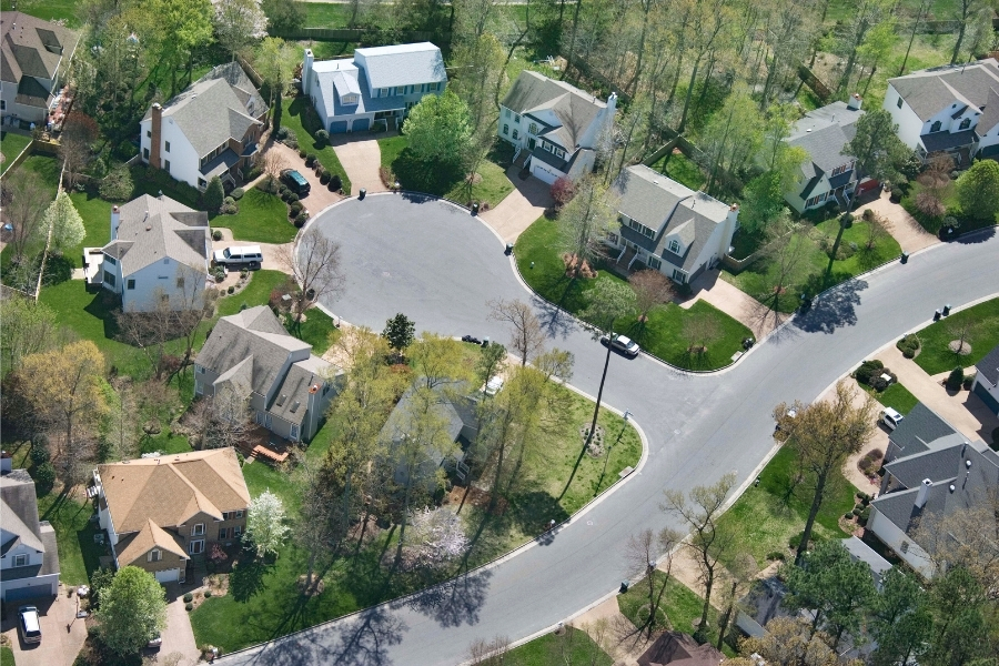 Pros and Cons of Living in a Culdesac